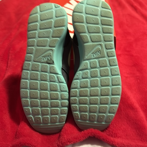 Nike Roche One SE - Picture 5 of 5